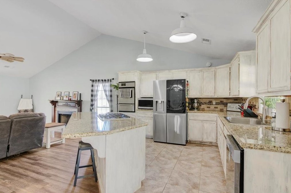 7870 Timberland Dr, Orange TX  77632-3795 exterior