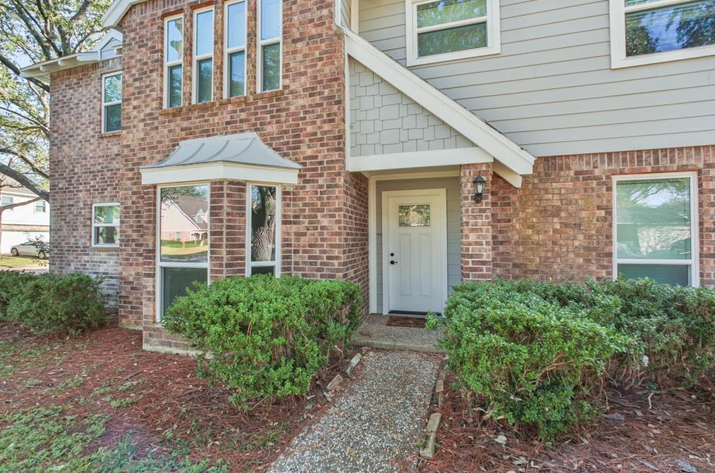 1403 Kempsford Dr, Katy TX  77450-4317 exterior