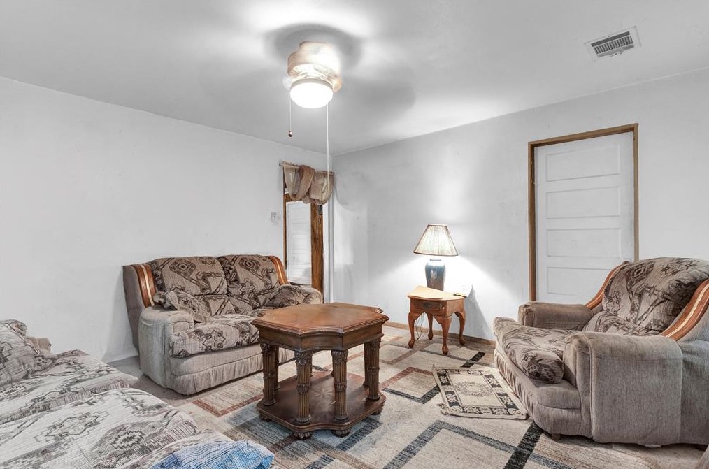 115 Amundsen St, Houston TX  77009-3204 exterior