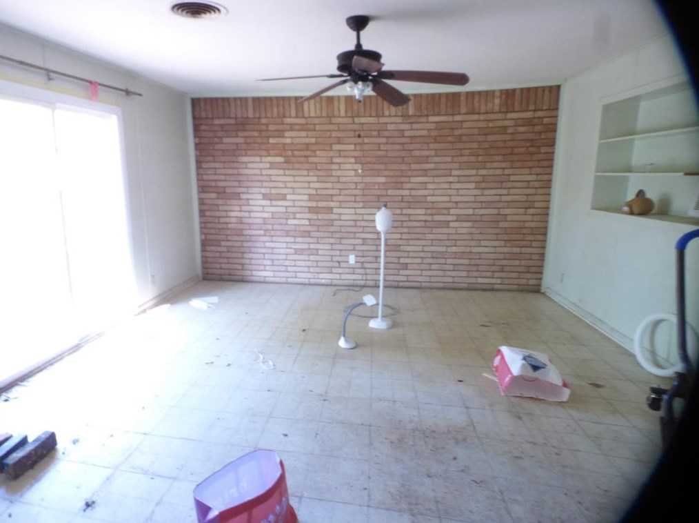 5431 Darnell St, Houston TX  77096-1122 exterior