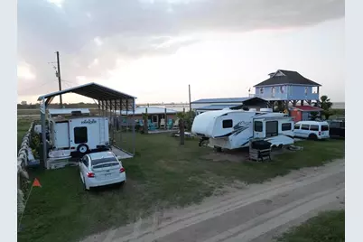 1035 Yeager Street, Gilchrist, TX 77617 - Photo 27