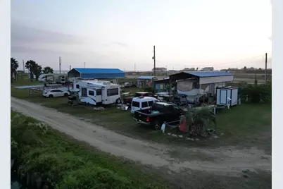 1035 Yeager Street, Gilchrist, TX 77617 - Photo 35