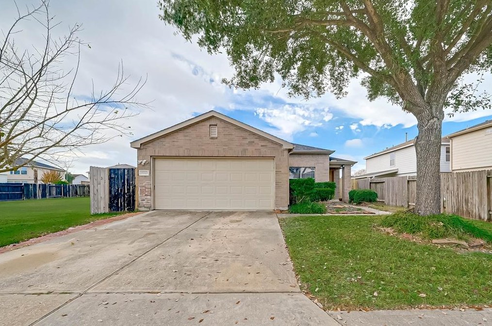 15323 Western Skies Dr, Houston TX  77086-1116 exterior