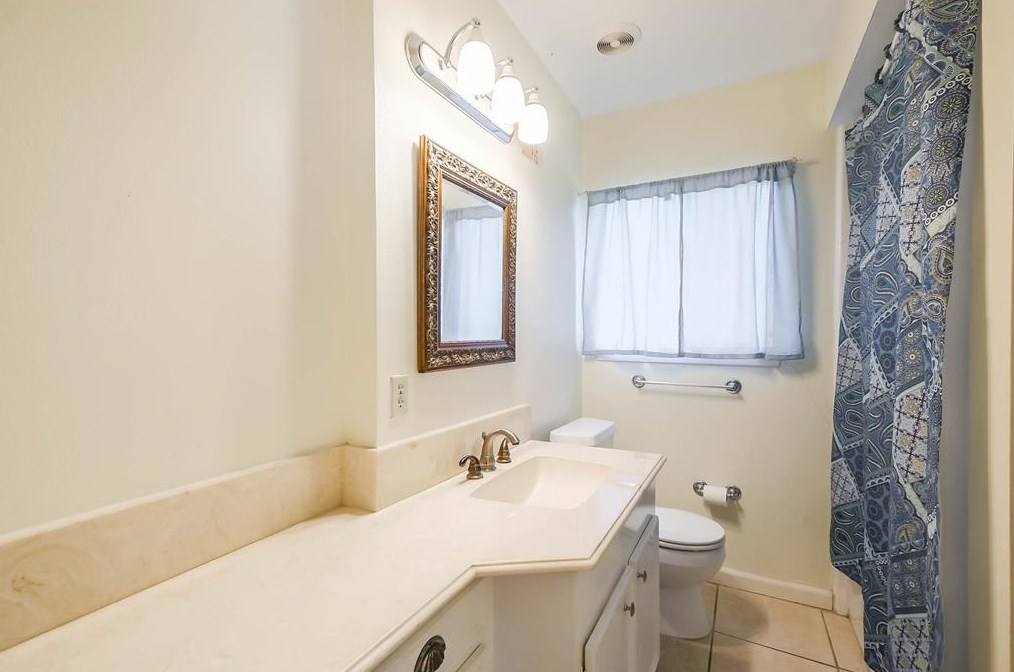 725 42 St, Houston TX  77018-4428 exterior