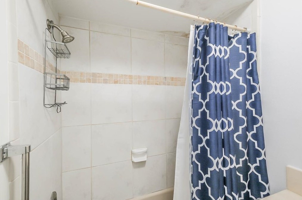 725 42 St, Houston TX  77018-4428 exterior