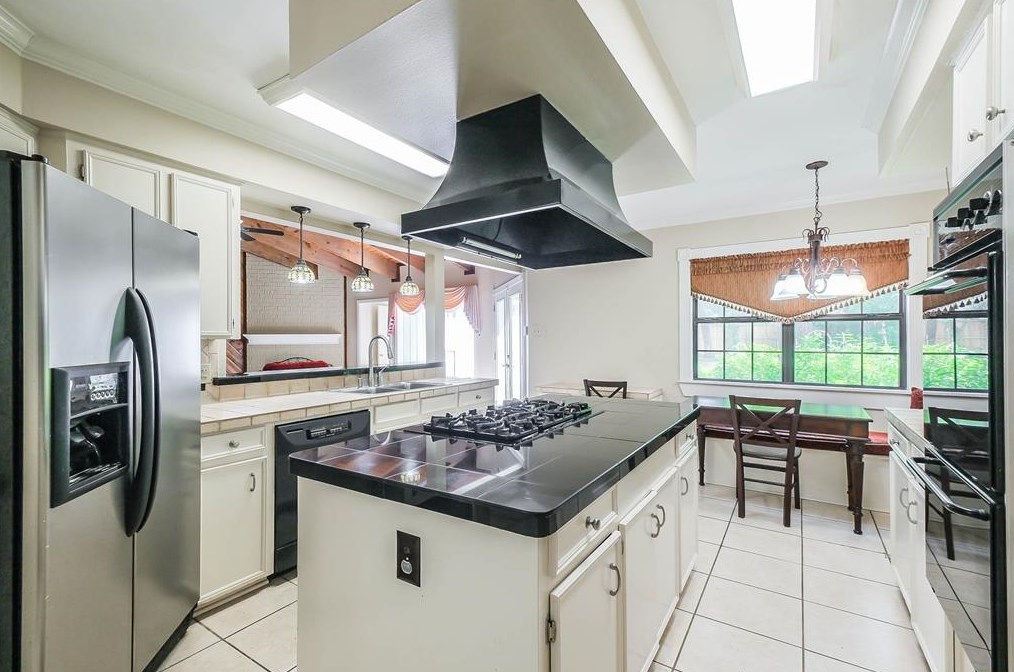 725 42 St, Houston TX  77018-4428 exterior