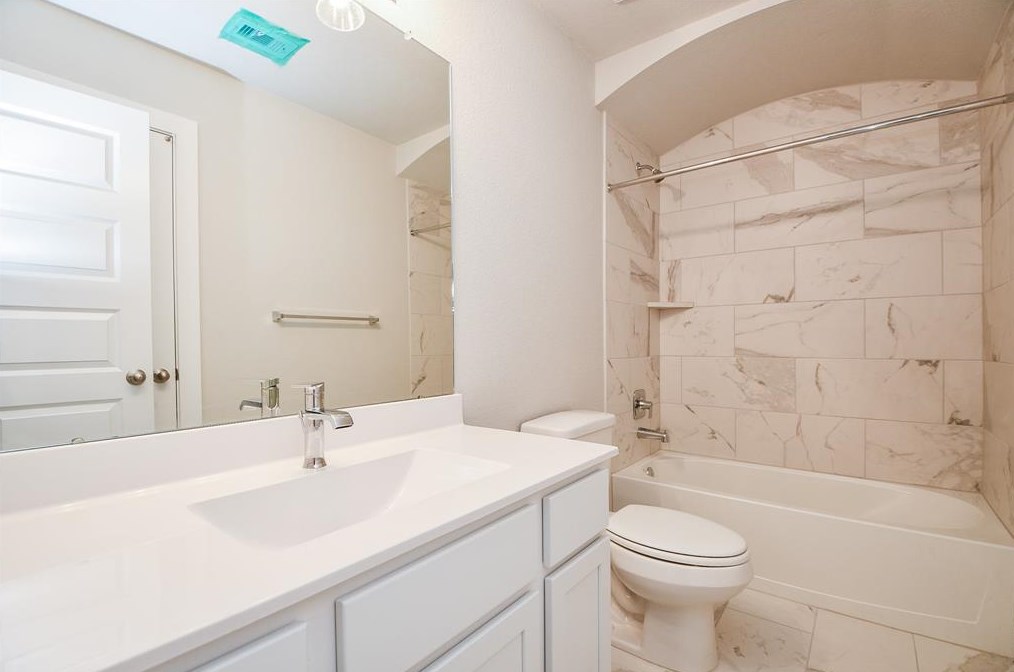 10918 Fall Fern Cir, Houston TX  77028 exterior
