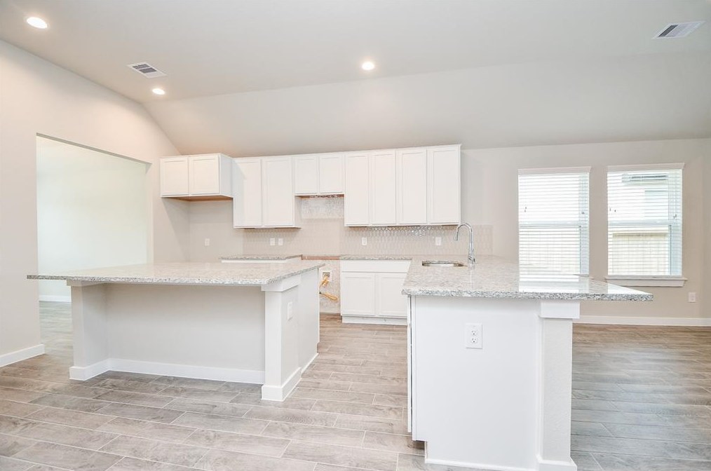 10918 Fall Fern Cir, Houston TX  77028 exterior