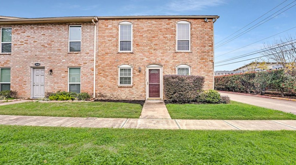 14687 Perthshire Rd, Houston TX  77079-5600 exterior