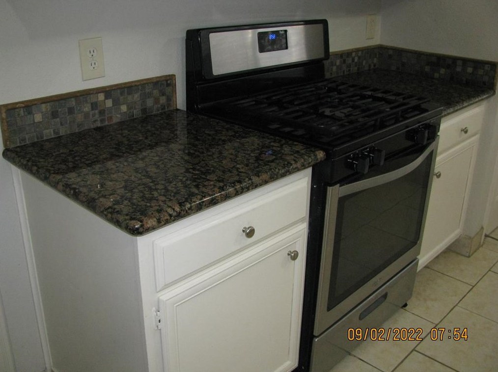 327 Capehill Dr, Houston TX  77598-2638 exterior