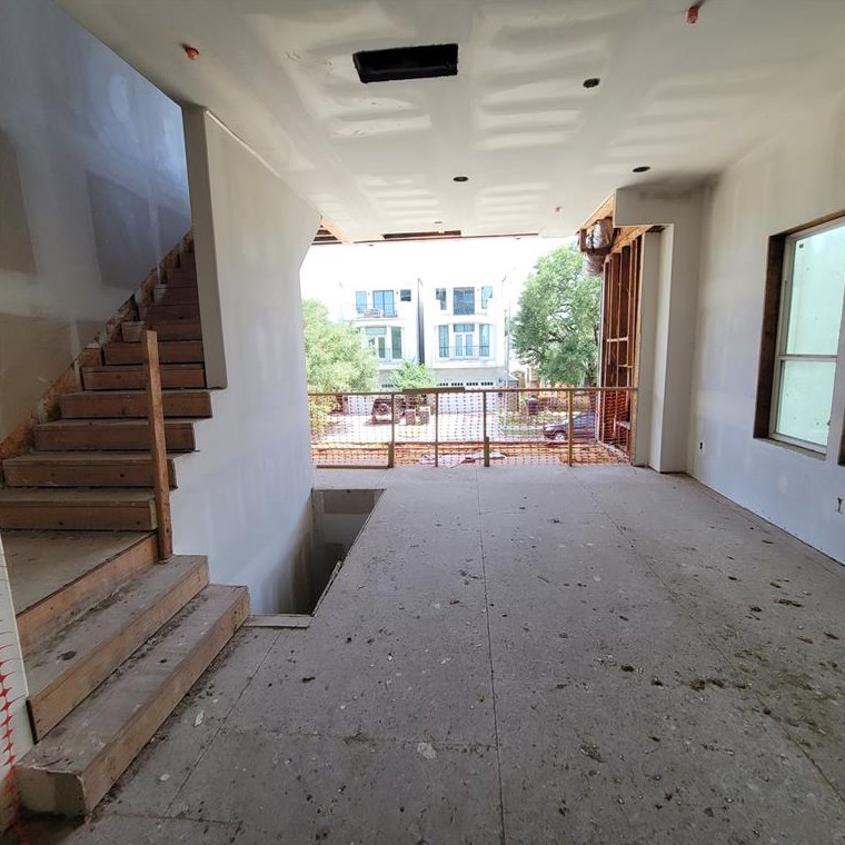 612 Pierce St, Houston TX  77019-8646 exterior