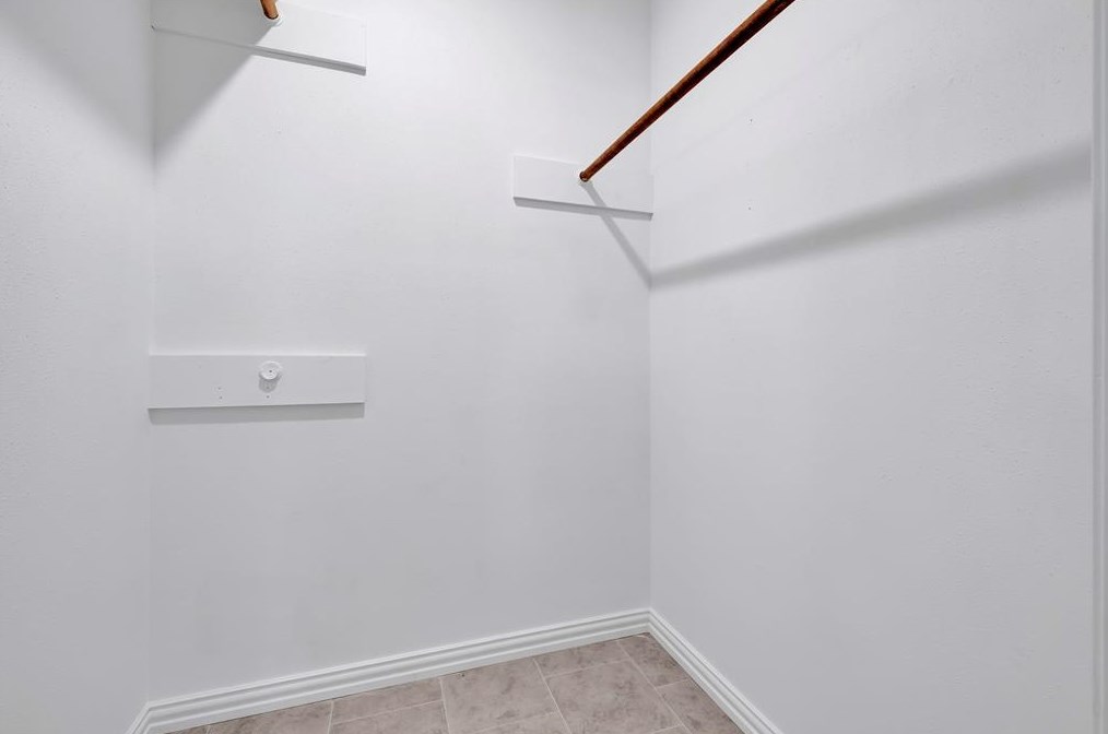 435 Vlg Crk Dr, Houston TX  77598-2637 exterior