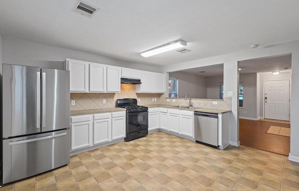 218 Silky Leaf Dr, Houston TX  77073-2832 exterior