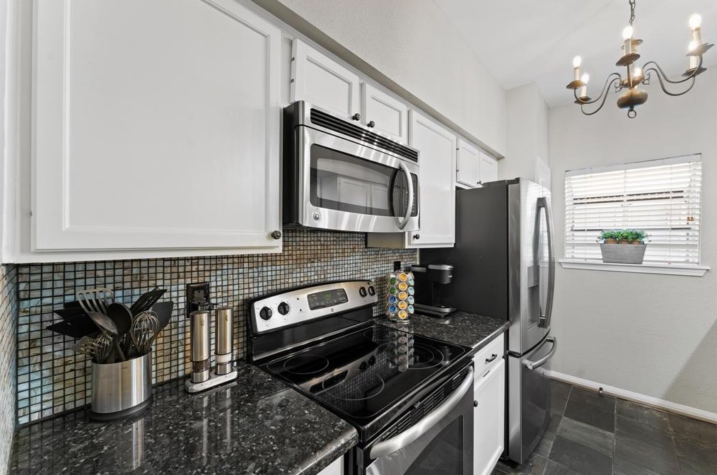 512 Wilcrest Dr, Houston TX  exterior
