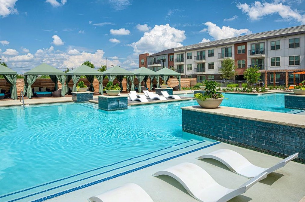 600 Harrold St, Fort Worth TX  76107-2323 exterior