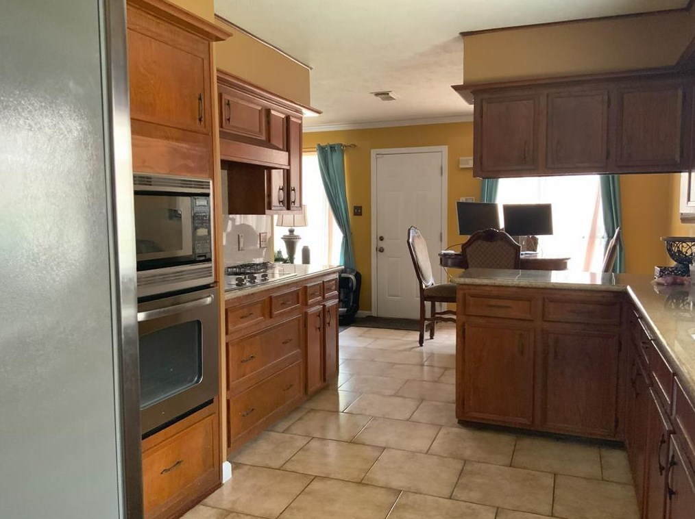 14822 Earlswood Dr, Houston TX  77083-5635 exterior