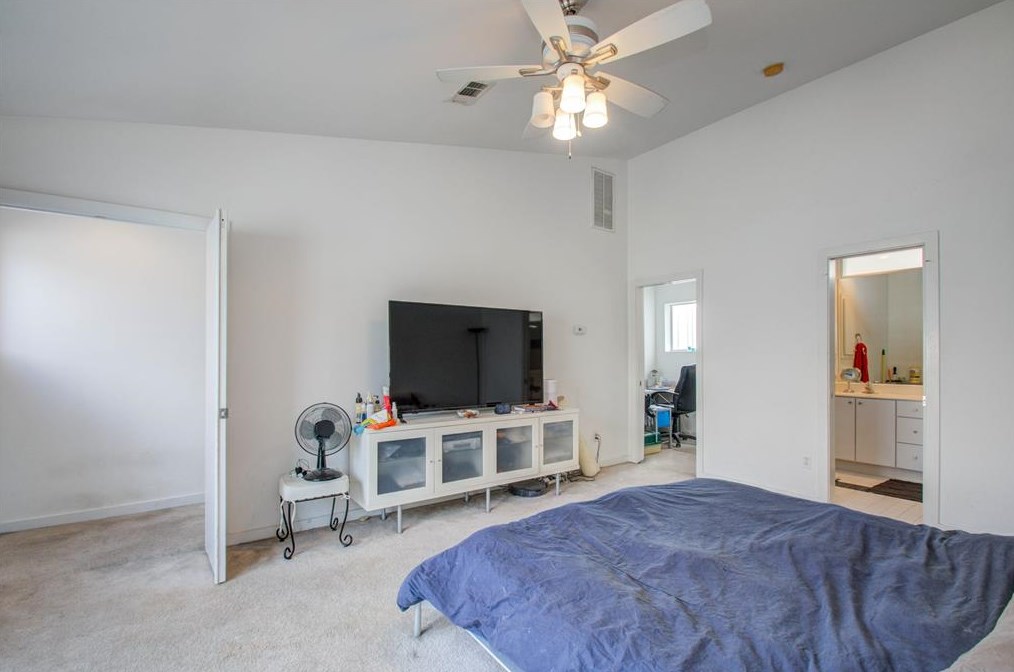 6118 Grand Blvd, Houston TX  77021-1177 exterior