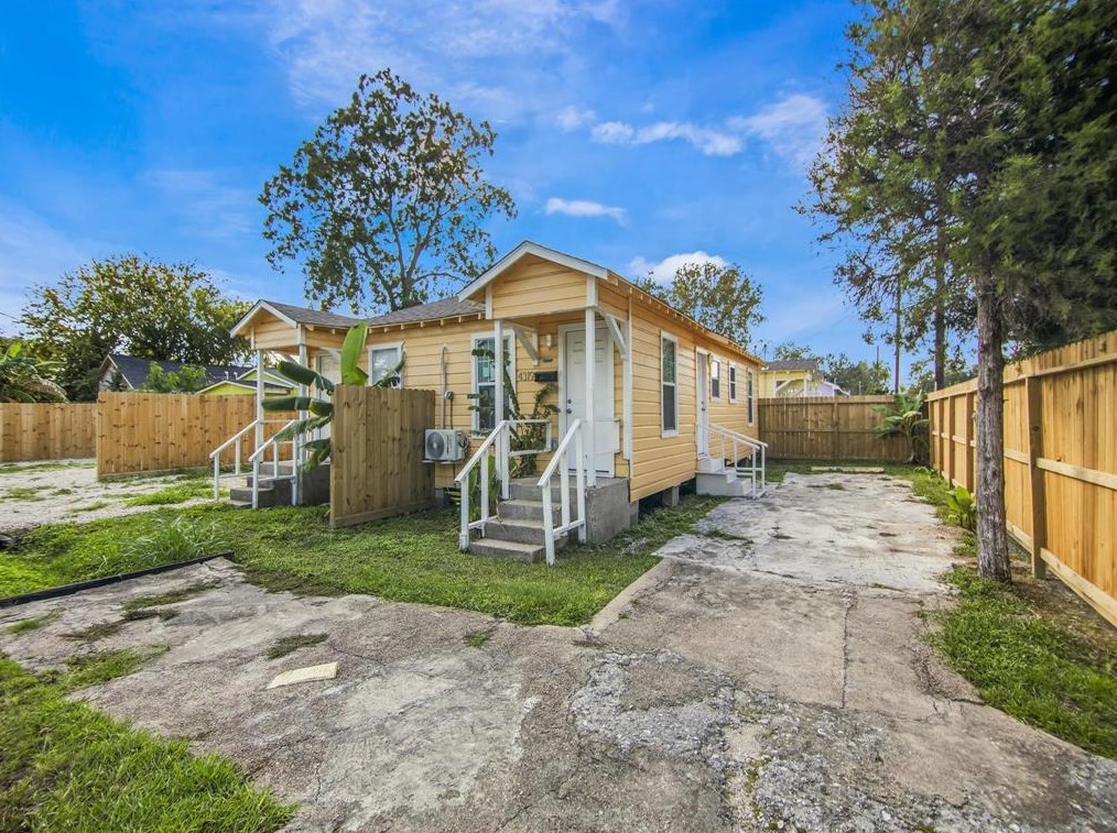 4319 Chapman St, Houston TX  77009-4140 exterior