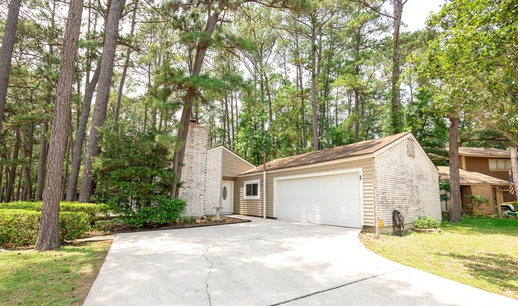 1 Raven Ridge Ln, Spring TX  77380-3349 exterior