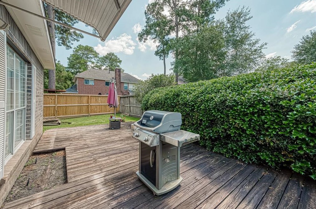 1407 Green Tree Dr, Tomball TX  77375-4361 exterior