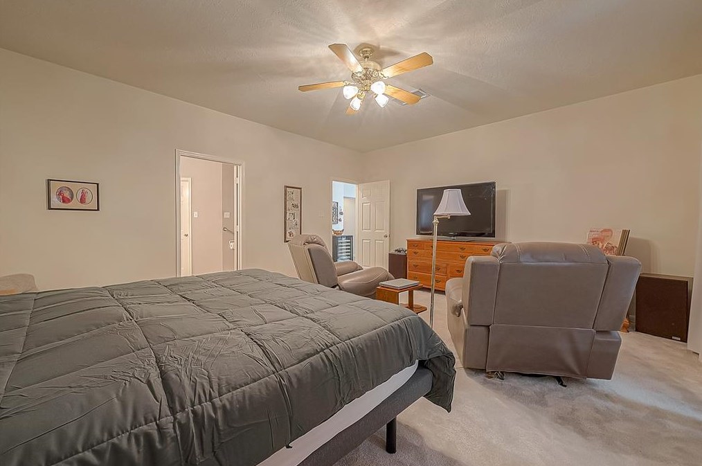 1407 Green Tree Dr, Tomball TX  77375-4361 exterior