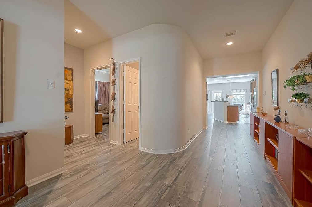 1407 Green Tree Dr, Tomball TX  77375-4361 exterior