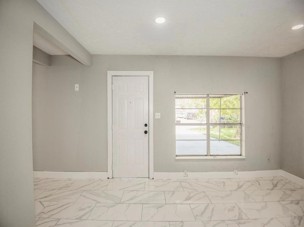 1913 Scarborough Ln, Pasadena TX  77502-1644 exterior