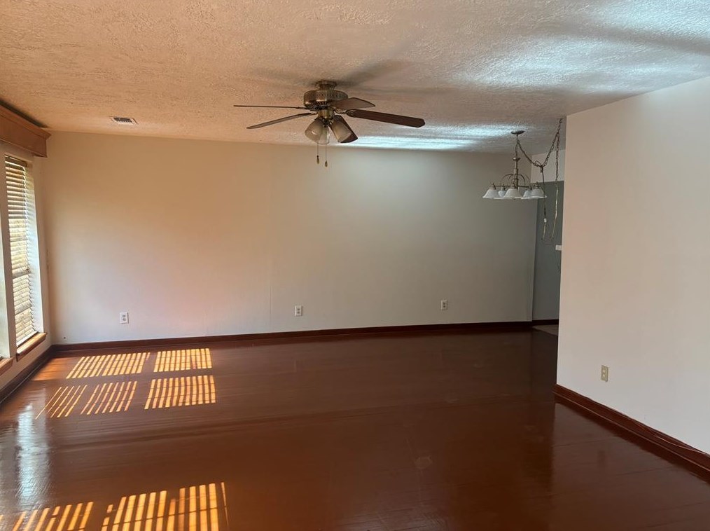 6231 Standing Oaks St, Houston TX  77050-3631 exterior