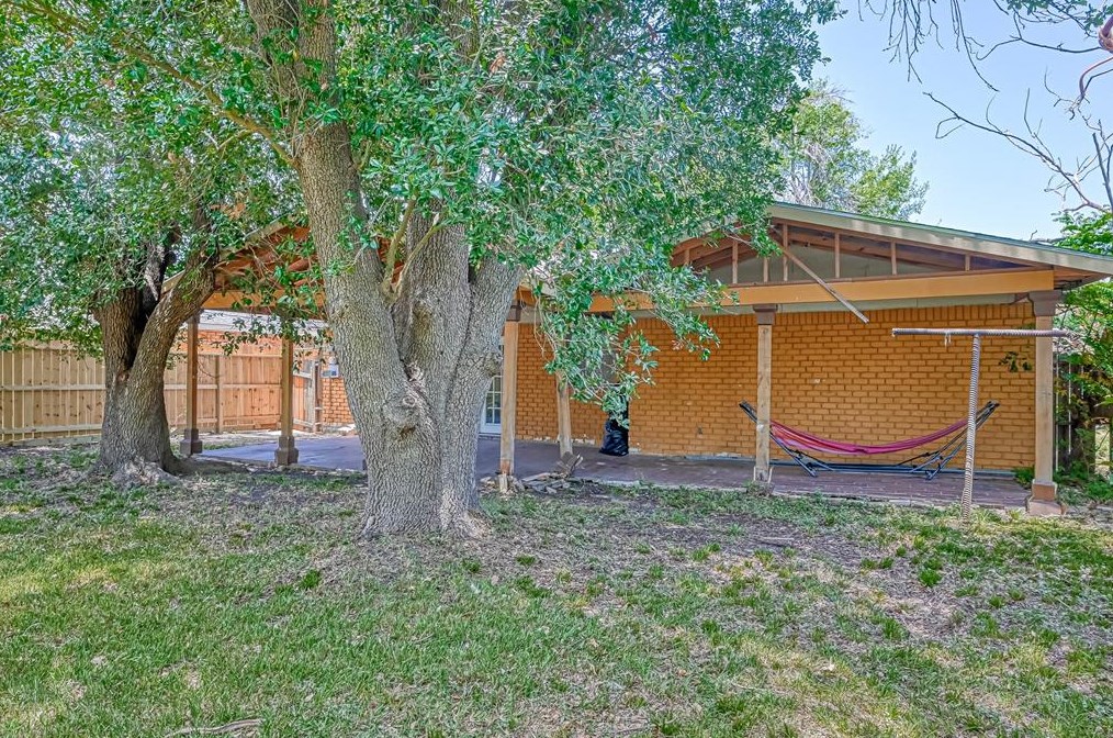 11019 Sandstone St, Houston TX  77074-6515 exterior