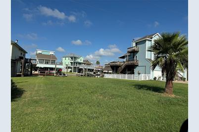 Tbd Bora Bora, Tiki Island, TX 77554 - Photo 1