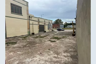 112 W Texas Avenue, Baytown, TX 77520 - Photo 9