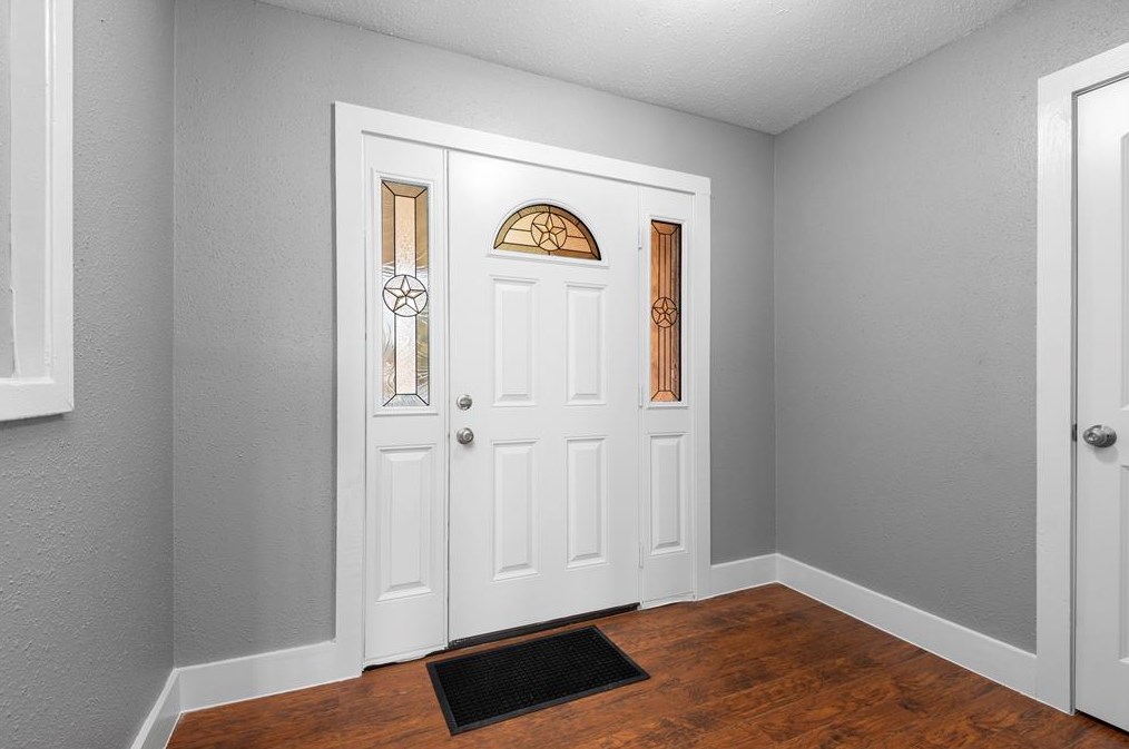 10610 Garrick Ln, Houston TX  77013-5436 exterior