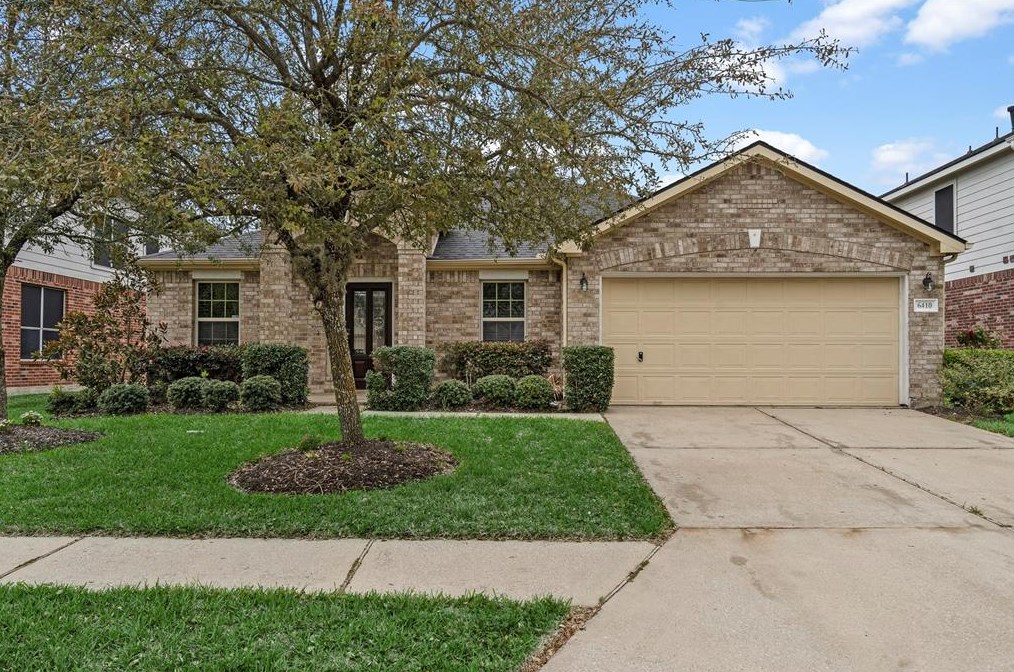 6410 Cottage Stream Ln, Spring TX  77379-8475 exterior