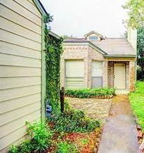 11818 Plumbrook Dr, Houston TX  77099-5029 exterior