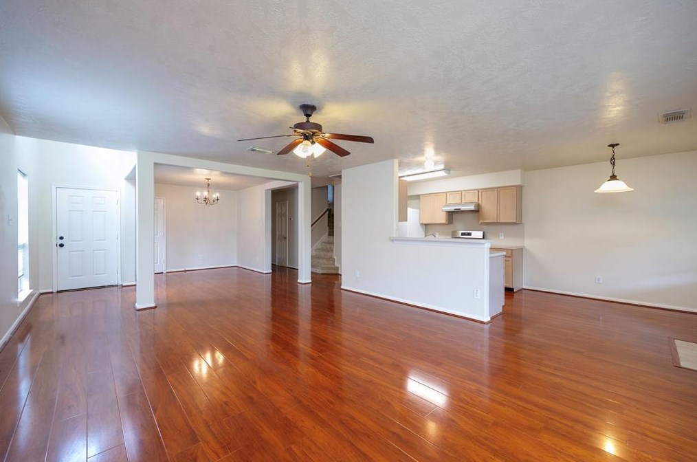 13839 Maximos Dr, Houston TX  77083-8047 exterior