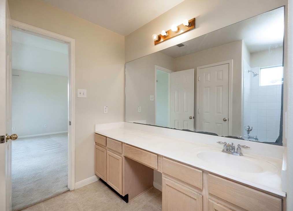 13839 Maximos Dr, Houston TX  77083-8047 exterior