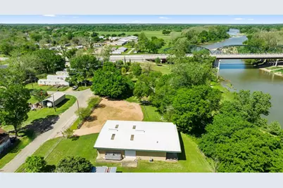 804 Robson, Columbus, TX 78934 - Photo 15