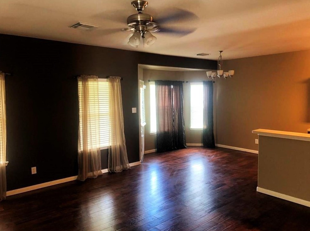 807 Chance Ln, Baytown TX  77521-3495 exterior