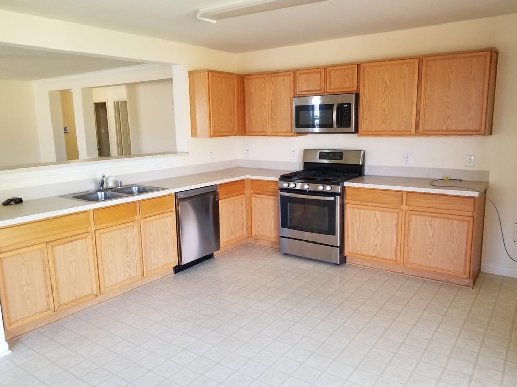 15306 Lynford Crest Dr, Houston TX  77083-7345 exterior