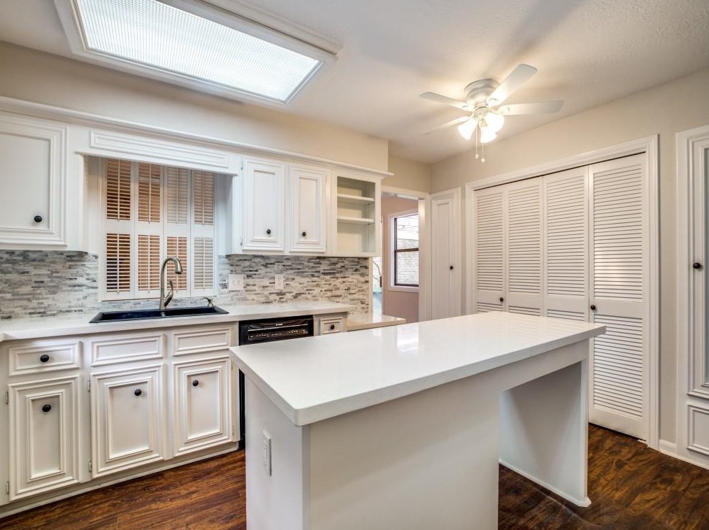 164 Old Brg Lk, Houston TX  77069-3463 exterior