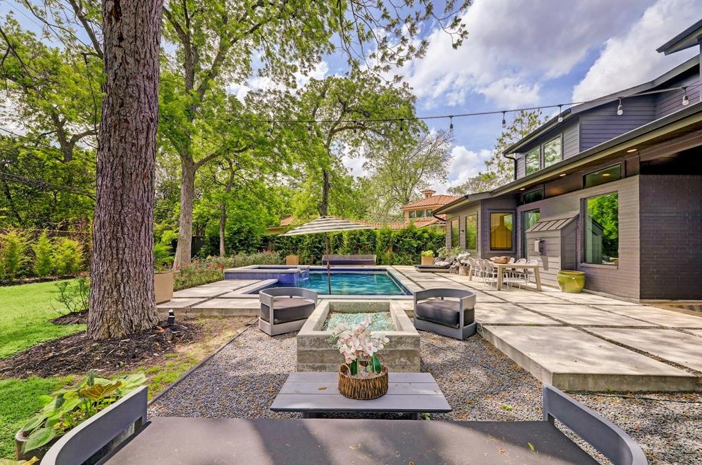 207 32 St, Houston TX  77018-8322 exterior