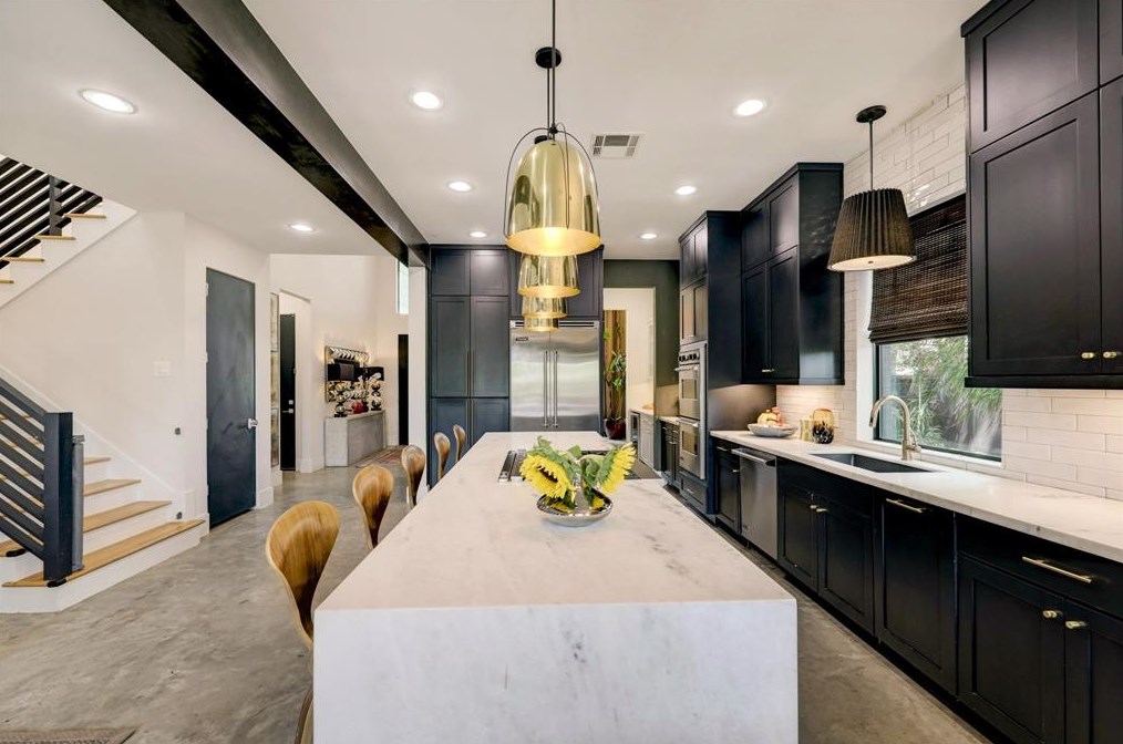 207 32 St, Houston TX  77018-8322 exterior