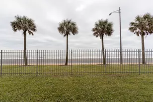 7000 Seawall Blvd, Galveston, TX 77551 - Photo 31