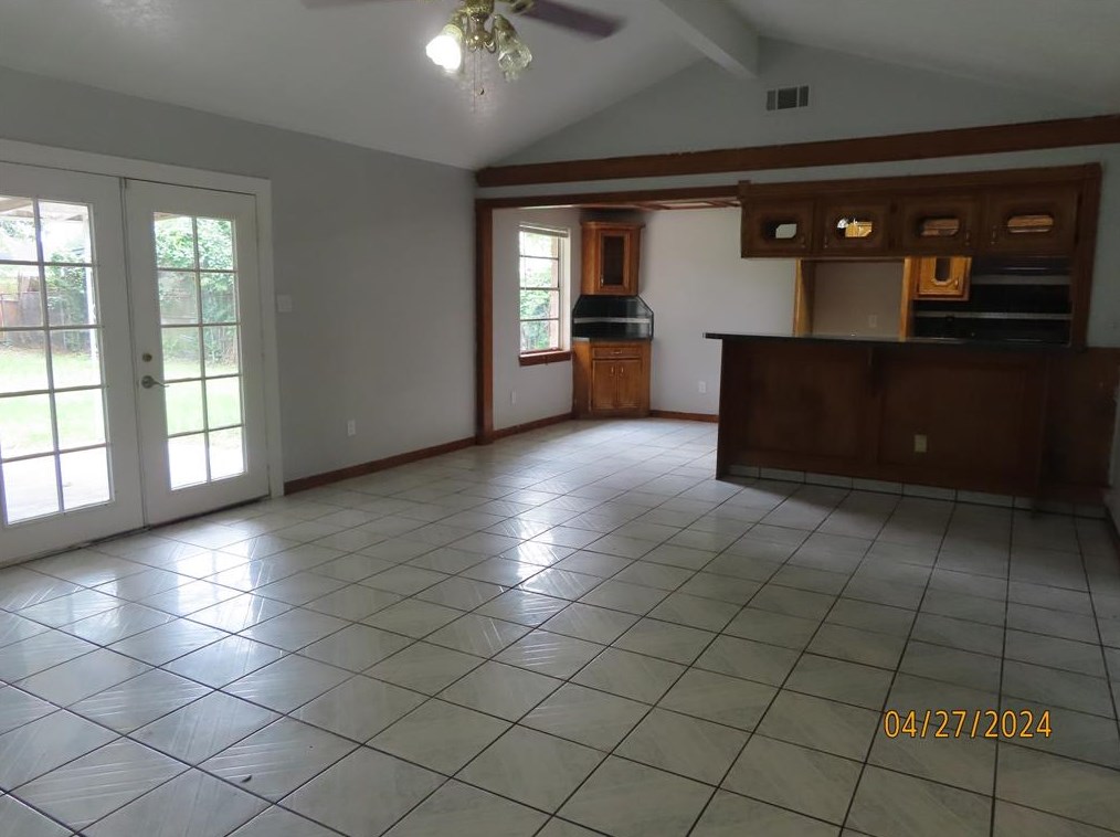 10802 Garrick Ln, Houston TX  77013-5440 exterior