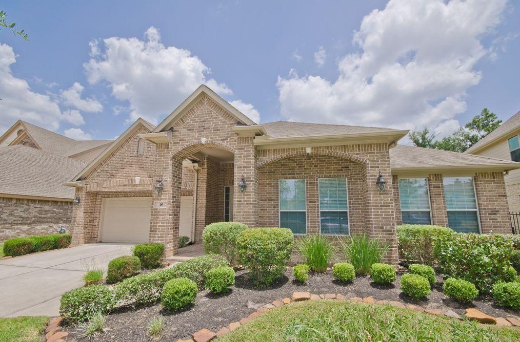 18 River Ridge Loop, Spring TX  77389-5340 exterior