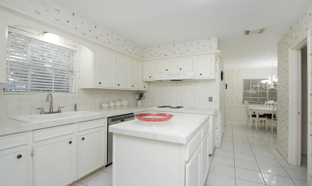 3918 Stillview Dr, Houston TX  77068-2918 exterior