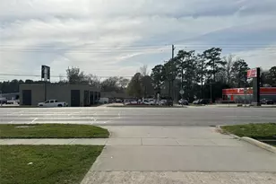 1806 N Frazier St, Conroe, TX 77301 - Photo 7