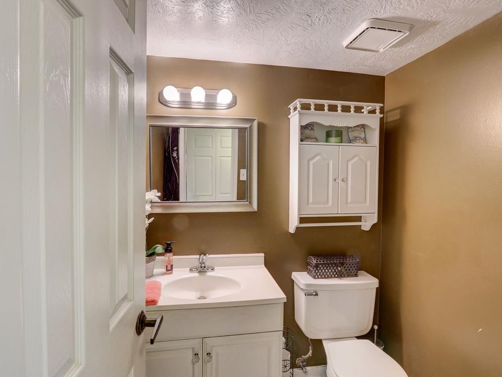 7819 Theissetta Dr, Spring TX  77379-6281 exterior