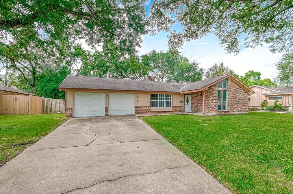 4707 Jason St, Houston TX  77096-1702 exterior