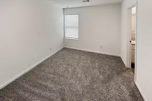 16818 N Marie Vlg Dr, Conroe, TX 77306 - Photo 7